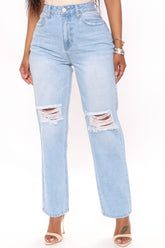 So Into You High Rise Mom Jeans - Light Blue Wash Ins Street
